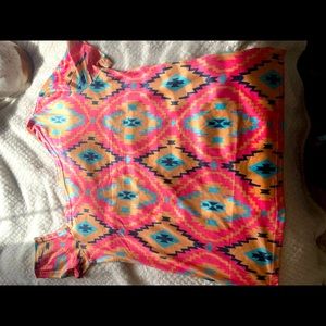 Vibrant women’s extra large off the shoulder shirt